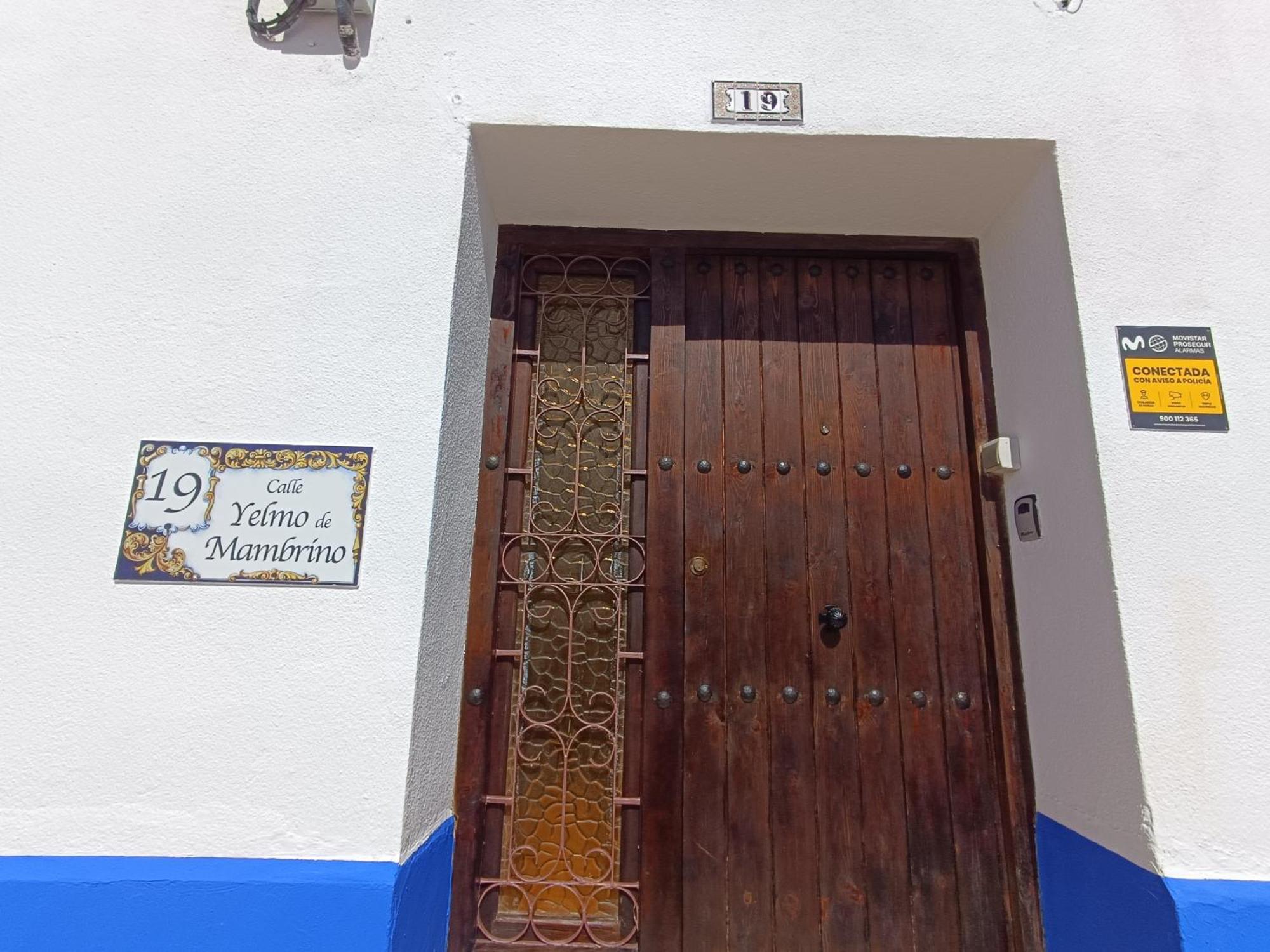 Calle Yelmo De Mambrino 19 Campo De Criptana Bagian luar foto